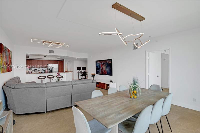 2 bedroom Condominium at 14951 Royal Oaks Ln 803, The Oaks I Condo, North Miami — photo 4