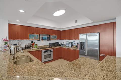 14951 Royal Oaks Ln 803, North Miami FL - photo 9 of 40