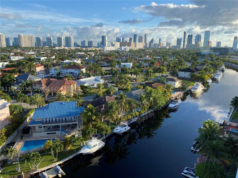 1 bedroom Condominium at 2841 NE 163rd St 1007, Stratford House Condo, North Miami Beach — photo 3