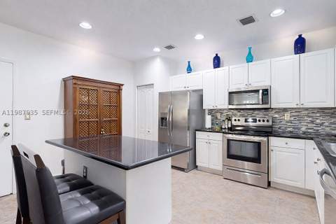 16479 SW 50th Ter, Miami FL - photo 23 of 54