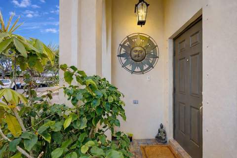 16479 SW 50th Ter, Miami FL - photo 6 of 54