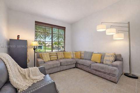 16479 SW 50th Ter, Miami FL - photo 8 of 54