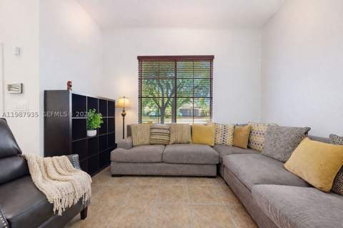 16479 SW 50th Ter, Miami FL - photo 9 of 54