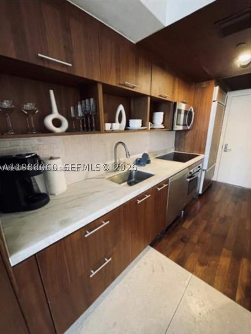 0 bedroom StockCooperative at 50 Biscayne Blvd 607, 50 Biscayne Condo, Miami — photo 4