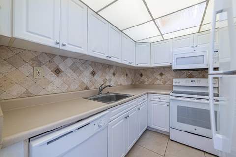 1200 West Avenue 1521, Miami Beach FL - photo 12 of 33