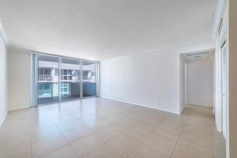1200 West Avenue 1521, Miami Beach FL - photo 8 of 33