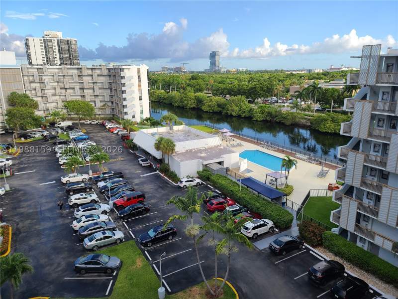 2 bedroom Condominium at 3475 N Country Club Dr 202, Ensenada Condo Bldg E-Ii, Aventura — photo 3