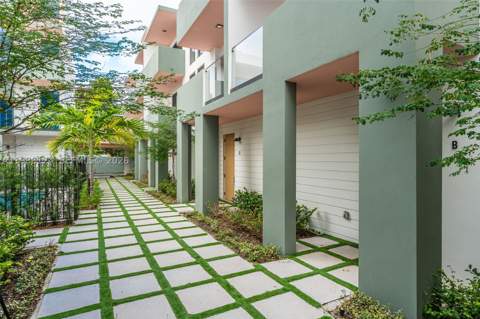 721 SW 11th Street E, Miami FL - photo 22 of 26