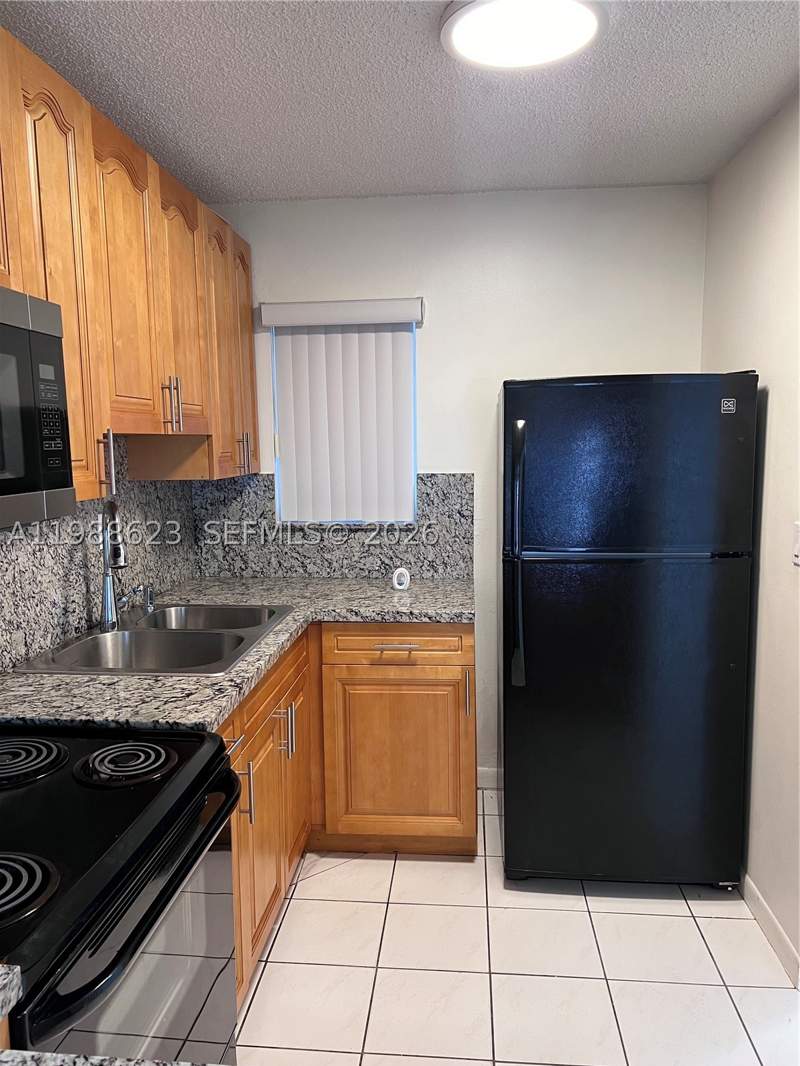 2 bedroom Condominium at 2750 W 76th St 208, Terrazas Del Sol Condo, Hialeah — photo 2