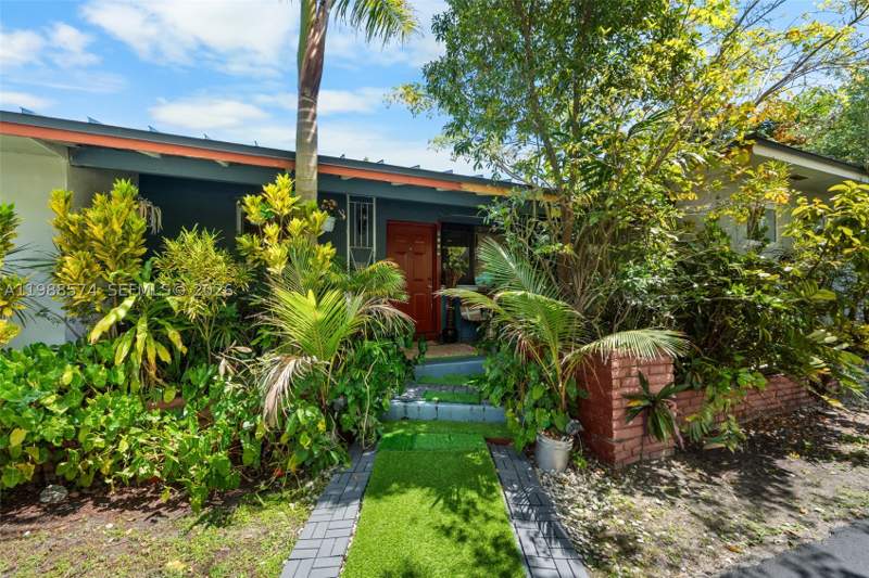 3 bedroom SingleFamilyResidence at 6005 SW 64th Pl, Merion Park, South Miami — photo 2