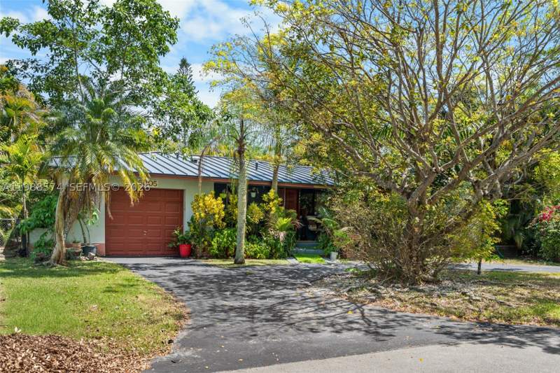 3 bedroom SingleFamilyResidence at 6005 SW 64th Pl, Merion Park, South Miami — photo 3