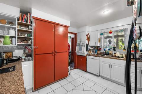 6005 SW 64th Pl, South Miami FL - photo 8 of 33