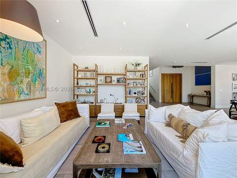 561 Warren Ln, Key Biscayne FL - photo 10 of 30