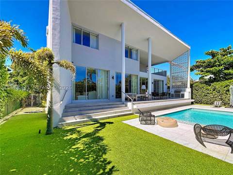 561 Warren Ln, Key Biscayne FL - photo 18 of 30