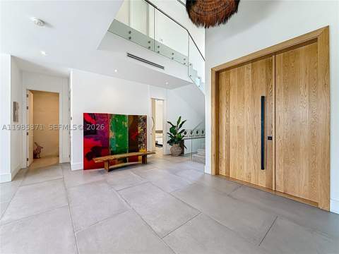 561 Warren Ln, Key Biscayne FL - photo 6 of 30