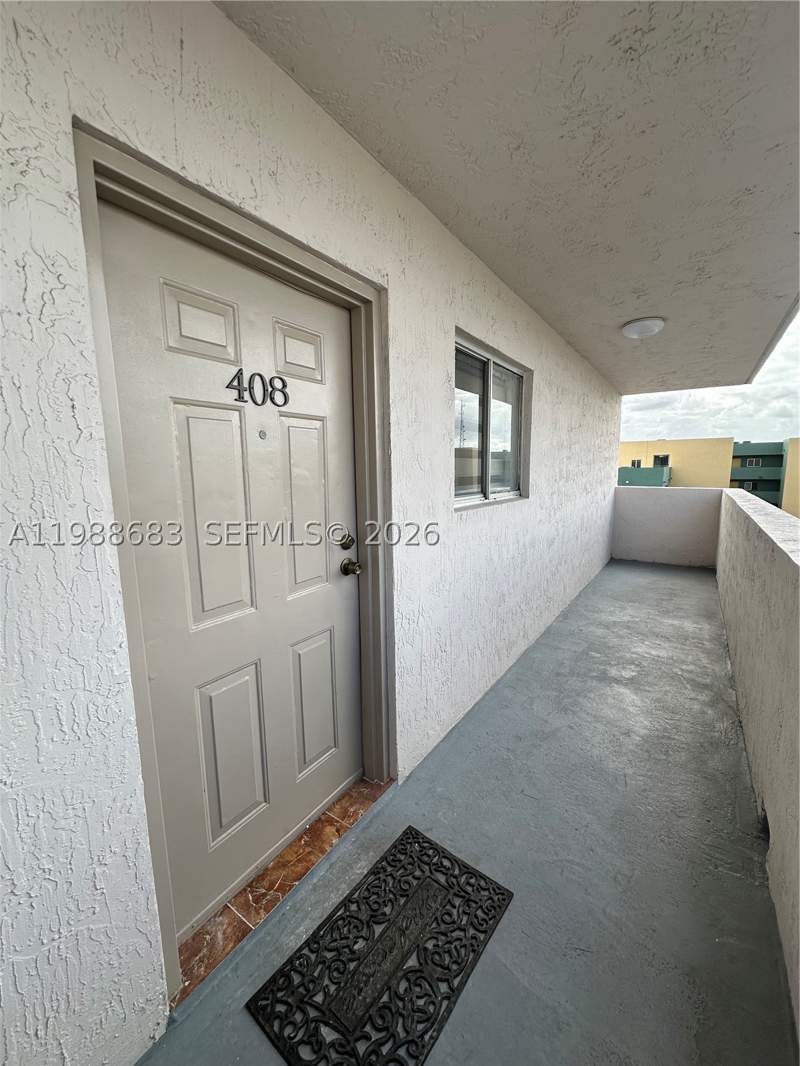 2 bedroom Condominium at 6091 W 22nd Ct 408, Baracoa Condo, Hialeah — photo 2