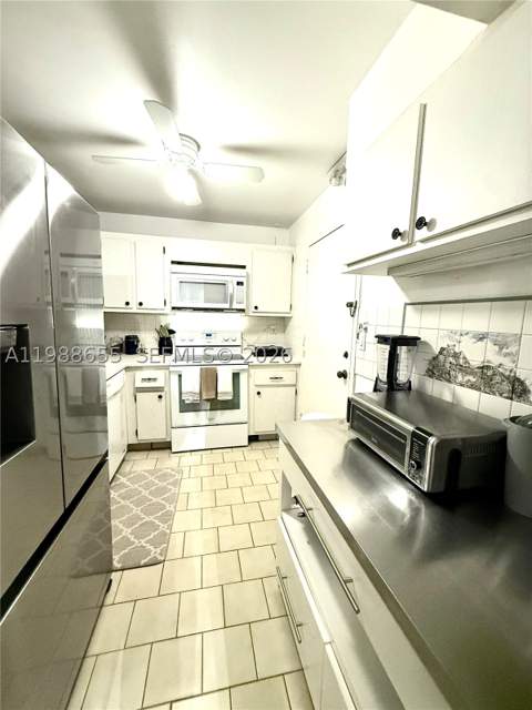 10000 W Bay Harbor Dr Ph4, Bay Harbor Islands FL - photo 22 of 34