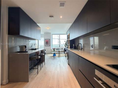 20 NE 11th St 4111, Miami FL - photo 12 of 26