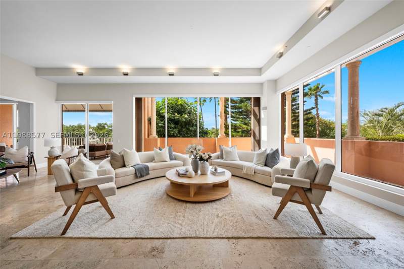 5 bedroom Condominium at 10 Edgewater Dr Lanai South, The Gables Condo, Coral Gables — photo 2