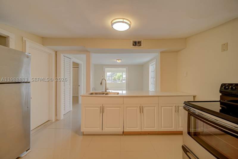 3 bedroom SingleFamilyResidence at 829 NW 56th St, Pine Highlands, Miami — photo 5