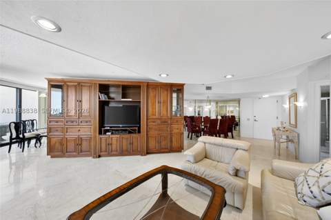 19667 Turnberry Way 6A, Aventura FL - photo 7 of 29