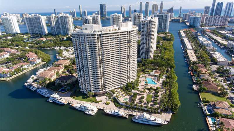 3 bedroom Condominium at 1000 W Island Blvd 2903, 1000 Isl Blvd Williams Is, Aventura — photo 1