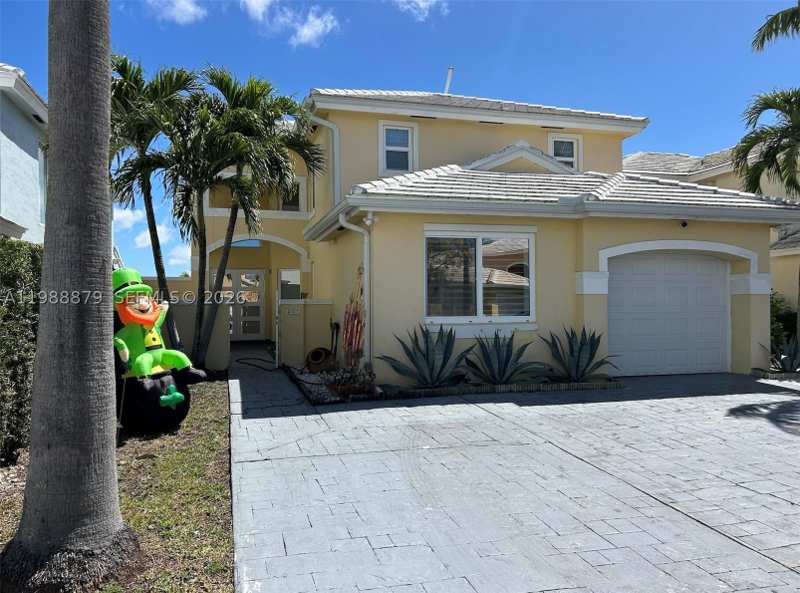 4 bedroom SingleFamilyResidence at 4767 SW 154th Ave, Lakes Of The Meadow-Meado, Miami — photo 1