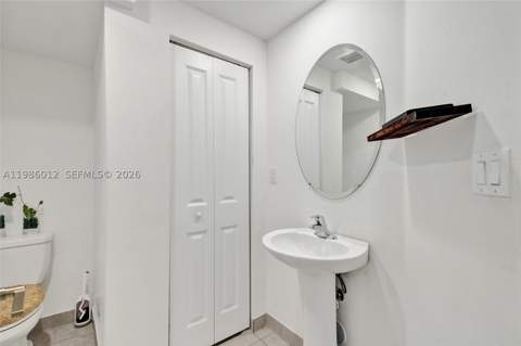 408 NE 212th Ter, Miami FL - photo 11 of 54