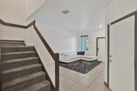 408 NE 212th Ter, Miami FL - photo 6 of 54