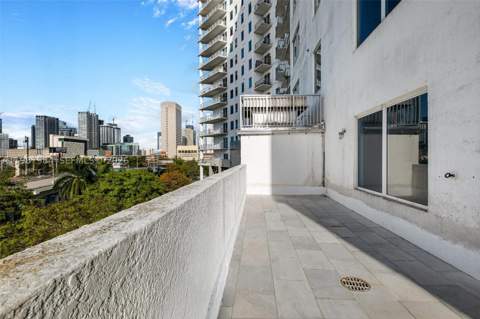 10 SW South River Dr 609, Miami FL - photo 13 of 27