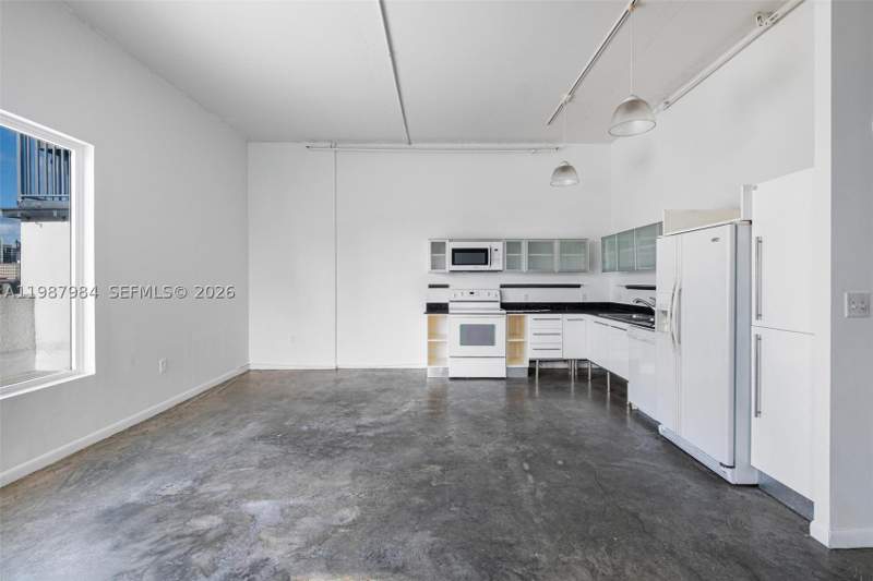 1 bedroom Condominium at 10 SW South River Dr 609, Neo Condo, Miami — photo 3