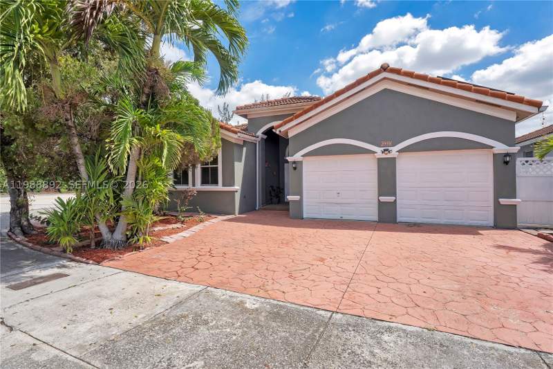 4 bedroom SingleFamilyResidence at 1173 NW 135th Ct, Riviera Trace 1st Addn, Miami — photo 2