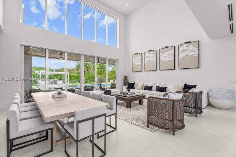 6 bedroom SingleFamilyResidence at 6285 Old Cutler Rd, Bay Ridge Ests, Pinecrest — photo 2