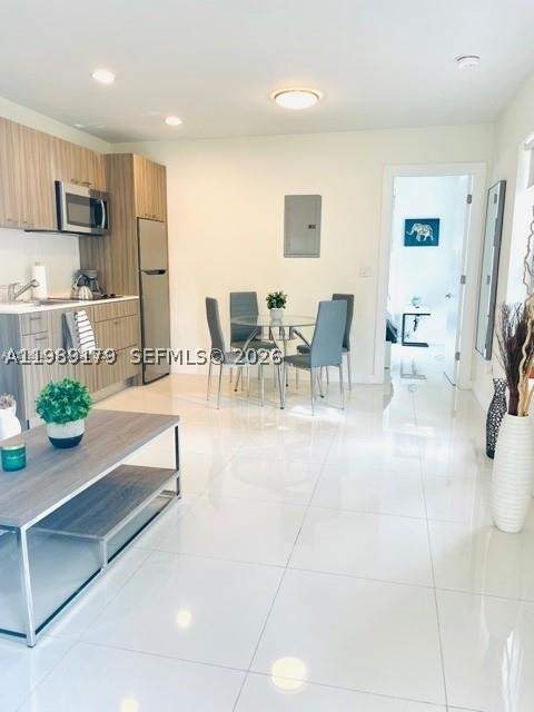 1419 West Ave 106, Miami Beach FL - photo 6 of 23