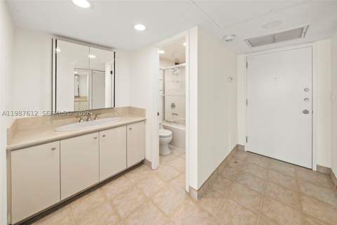 11111 Biscayne Blvd 19D, Miami FL - photo 14 of 19