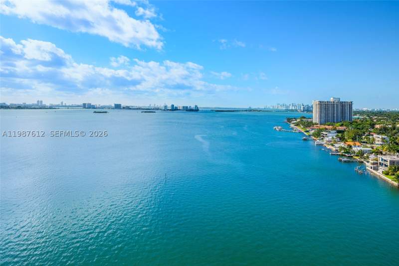 2 bedroom Condominium at 11111 Biscayne Blvd 19D, Jockey Club Condo, Miami — photo 3