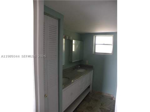 16410 Miami Dr 504, North Miami Beach FL - photo 18 of 26