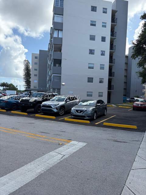 16410 Miami Dr 504, North Miami Beach FL - photo 7 of 26