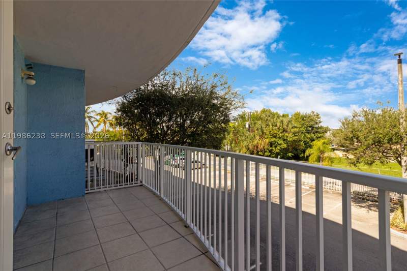 2 bedroom Condominium at 1555 N Treasure Dr 205, Breeze Condo, North Bay Village — photo 4