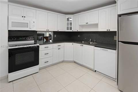 2821 N Miami Beach Blvd 2K, North Miami Beach FL - photo 12 of 40