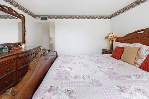 2821 N Miami Beach Blvd 2K, North Miami Beach FL - photo 20 of 40