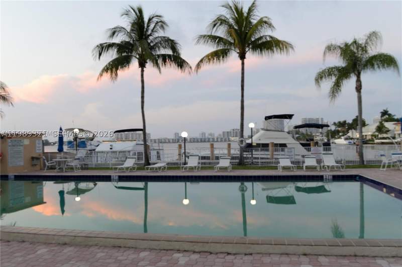 2 bedroom Condominium at 2821 N Miami Beach Blvd 2K, Carlton Bay Condo, North Miami Beach — photo 3