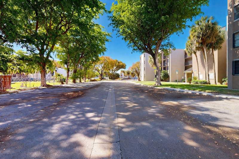 2 bedroom Condominium at 3581 SW 117th Ave 5-308, Westbird Village Condo, Miami — photo 4