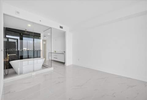 700 NE 24 2606, Miami FL - photo 12 of 73