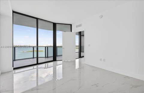 700 NE 24 2606, Miami FL - photo 17 of 73