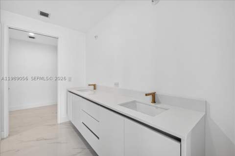 700 NE 24 2606, Miami FL - photo 18 of 73