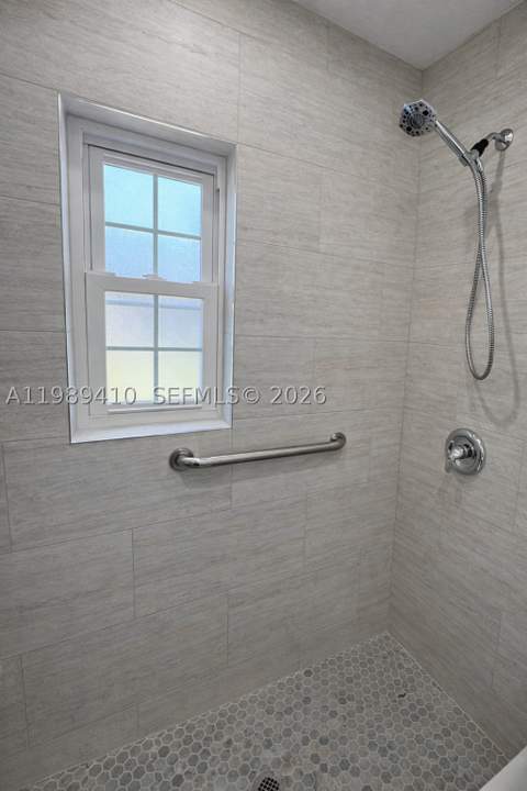 2450 NW 157th St Rd, Miami Gardens FL - photo 10 of 24