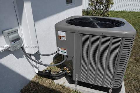 2450 NW 157th St Rd, Miami Gardens FL - photo 16 of 24