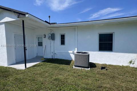 2450 NW 157th St Rd, Miami Gardens FL - photo 20 of 24