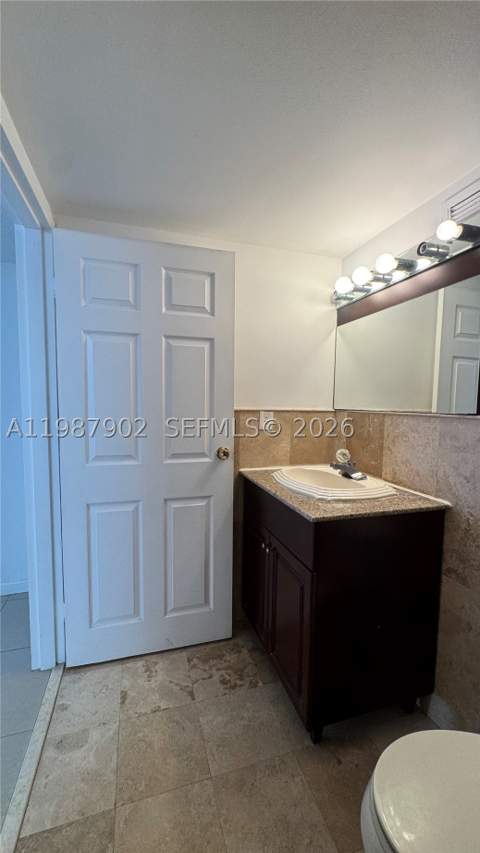 17021 N Bay Rd 1015, Sunny Isles Beach FL - photo 17 of 46